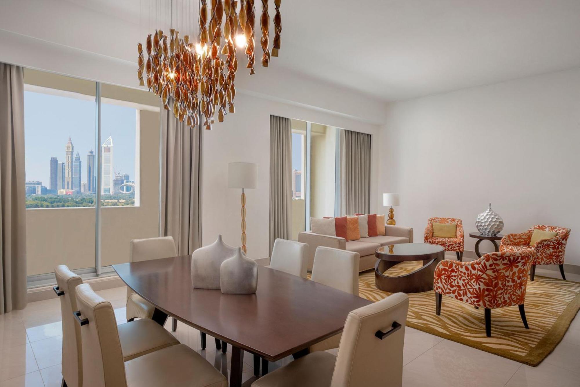 Marriott Executive Apartments Al Jaddaf, Dubai Esterno foto A suite at the hotel