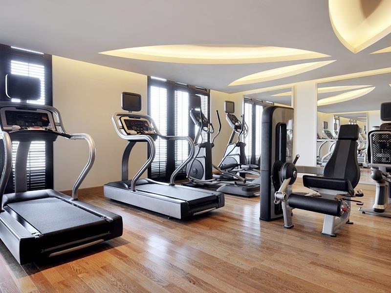 Marriott Executive Apartments Al Jaddaf, Dubai Esterno foto The gym at the hotel