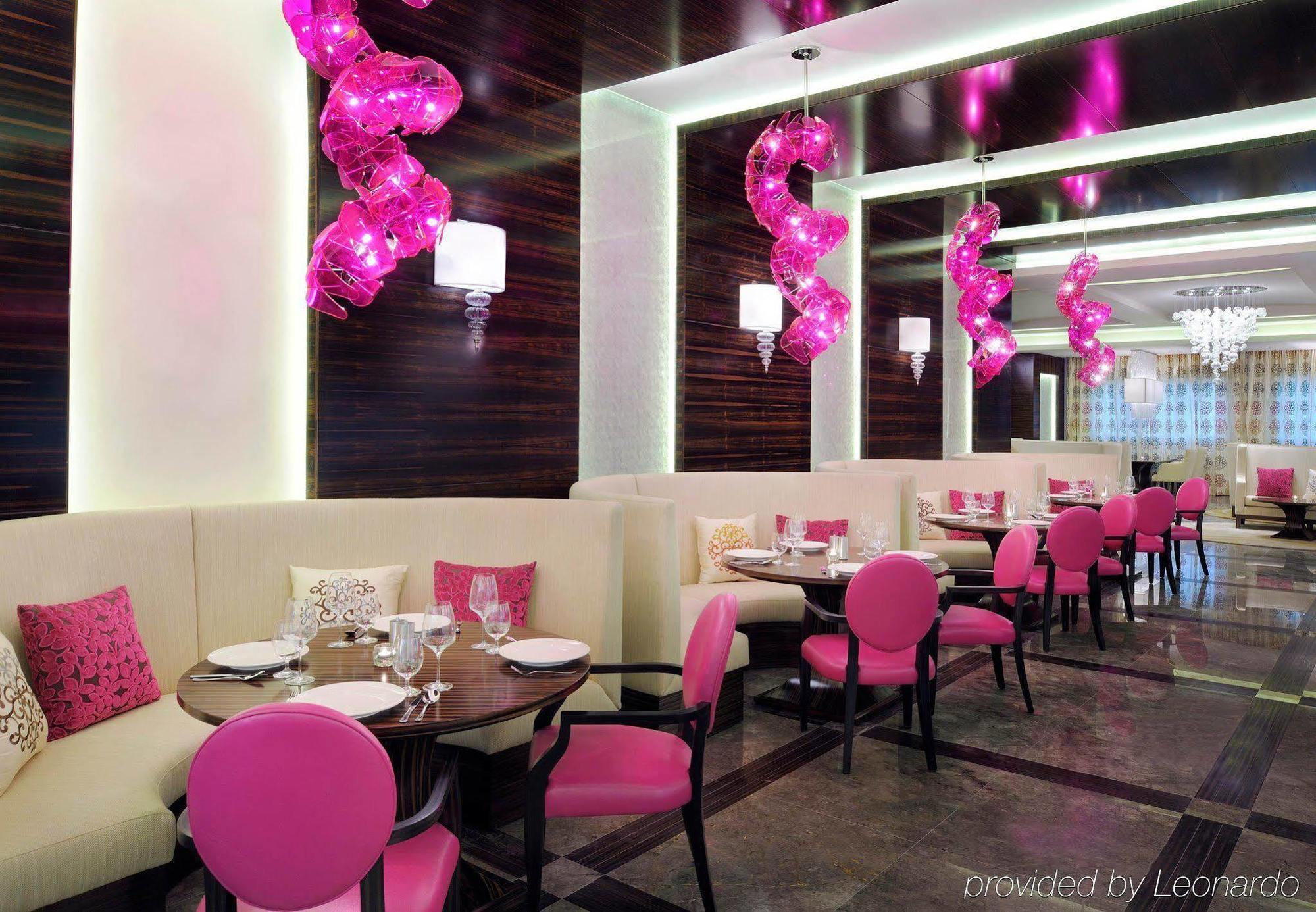 Marriott Executive Apartments Al Jaddaf, Dubai Esterno foto Restaurant